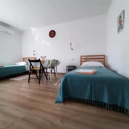 Argonauti With Free Parking * PUY