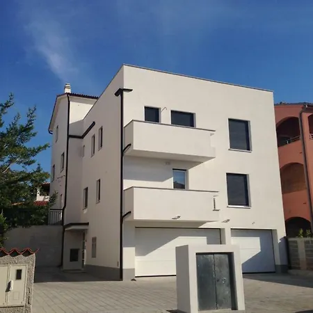 Argonauti With Free Parking * Pula